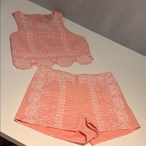 Divided peach short set